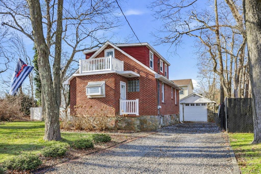 36 Columbine Road, Rocky Point, NY 11778