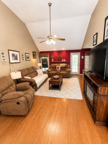 309 Harold Dr, Clarksville, TN 37040