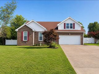 309 Harold Dr, Clarksville, TN 37040