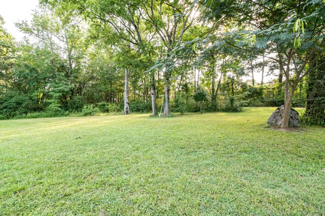 705 Horseshoe Ln, Arkadelphia, AR 71923