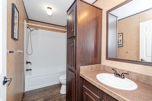 705 Horseshoe Ln, Arkadelphia, AR 71923