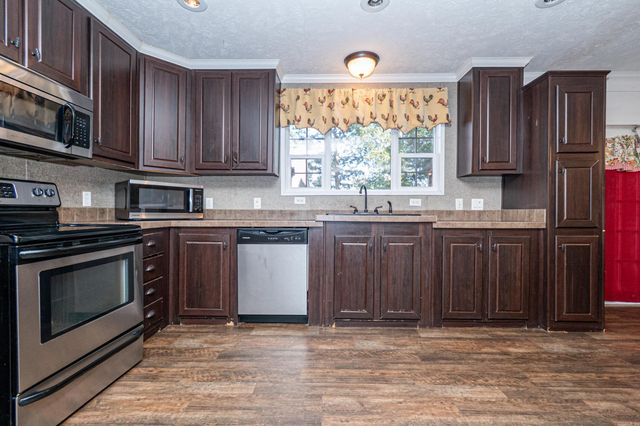 705 Horseshoe Ln, Arkadelphia, AR 71923