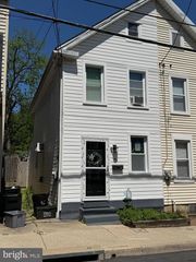35 UNION ST, Westminster, MD 21157