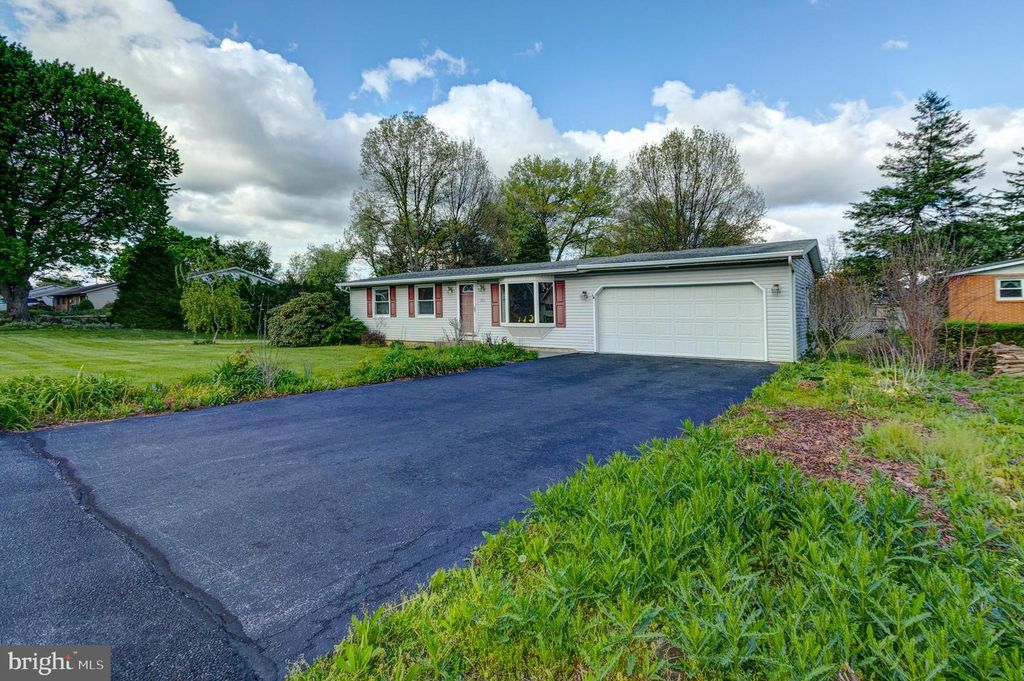 203 SHUGHART AVENUE, Boiling Springs, PA 17007