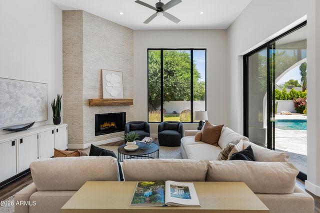 7130 E BELMONT Avenue, Paradise Valley, AZ 85253