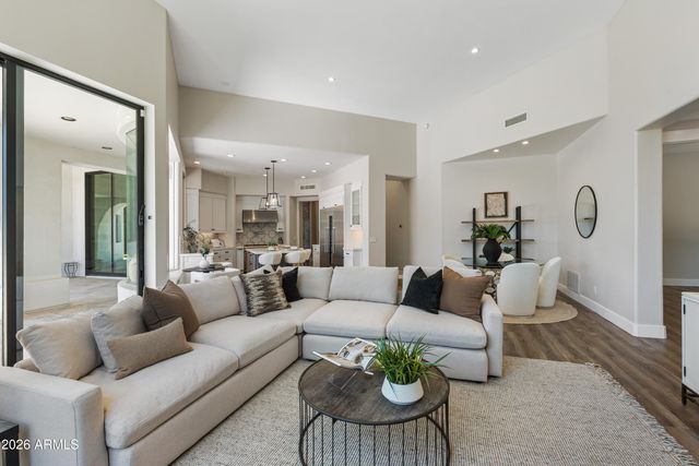 7130 E BELMONT Avenue, Paradise Valley, AZ 85253