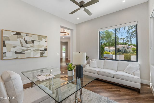 7130 E BELMONT Avenue, Paradise Valley, AZ 85253