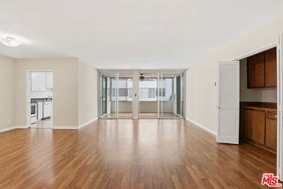 8701 Delgany Avenue 111, Playa Del Rey (los Angeles), CA 90293