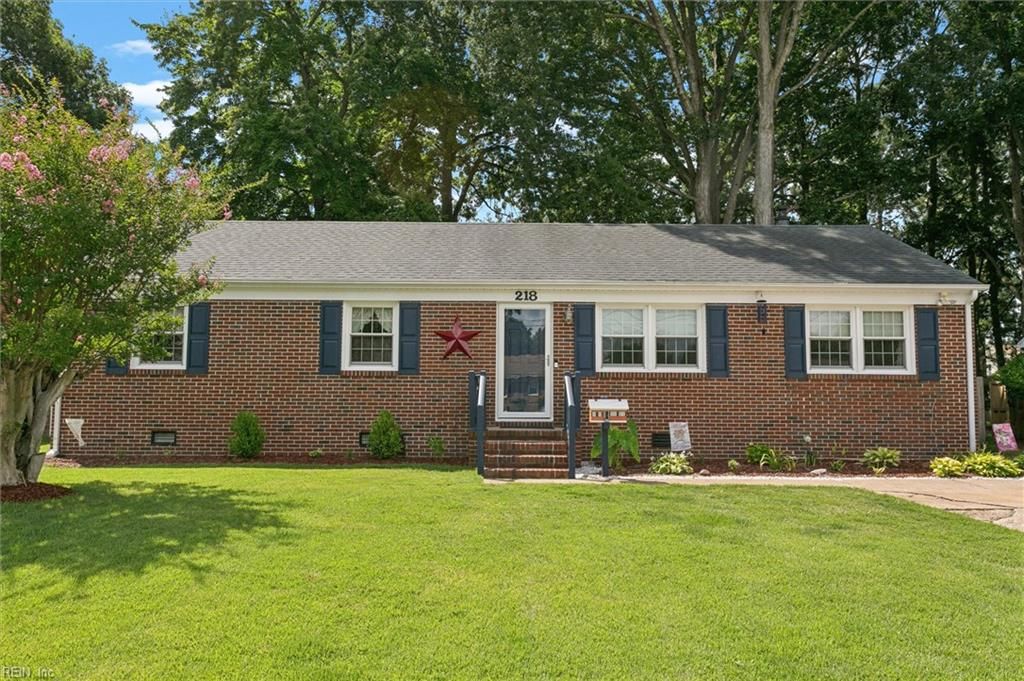 218 Albany DR, Hampton, VA 23666