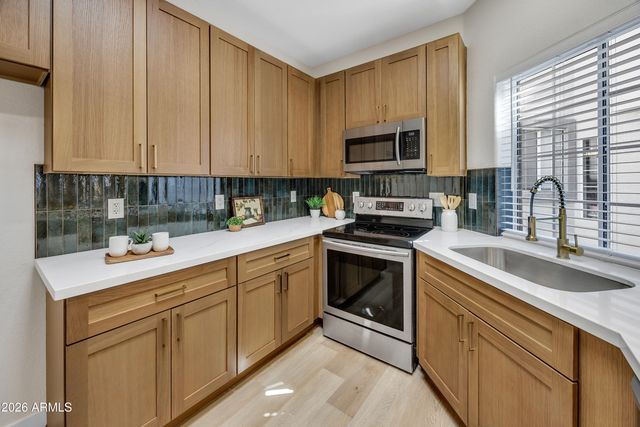 9084 N 47TH Lane, Glendale, AZ 85302