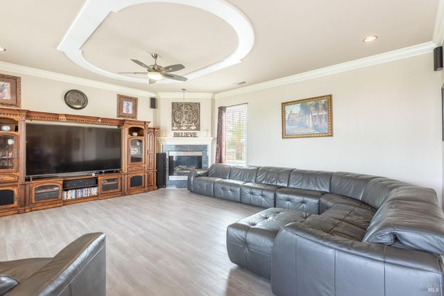 7605 Churn Creek Rd, Redding, CA 96002