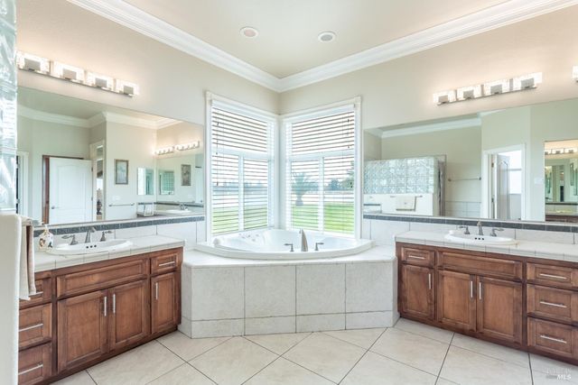 7605 Churn Creek Rd, Redding, CA 96002