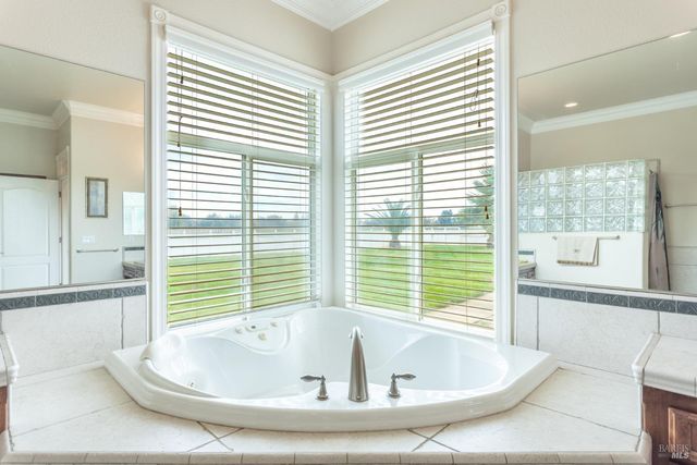 7605 Churn Creek Rd, Redding, CA 96002