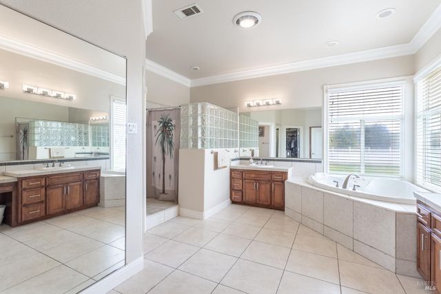 7605 Churn Creek Rd, Redding, CA 96002