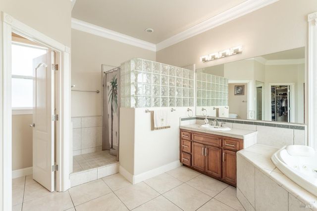 7605 Churn Creek Rd, Redding, CA 96002