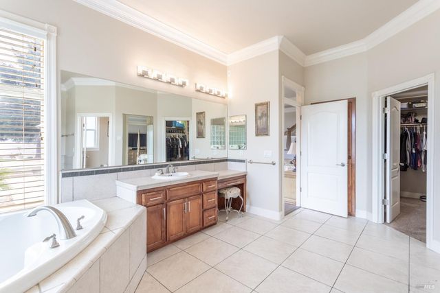 7605 Churn Creek Rd, Redding, CA 96002