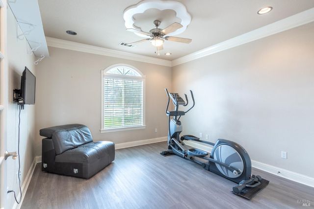 7605 Churn Creek Rd, Redding, CA 96002