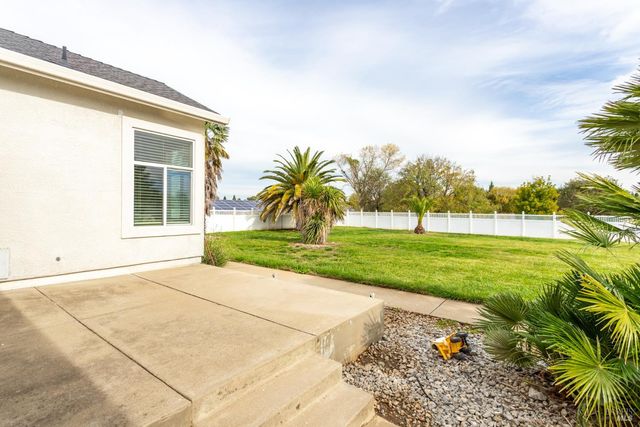 7605 Churn Creek Rd, Redding, CA 96002