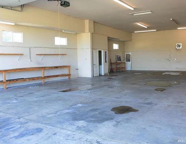 7605 Churn Creek Rd, Redding, CA 96002