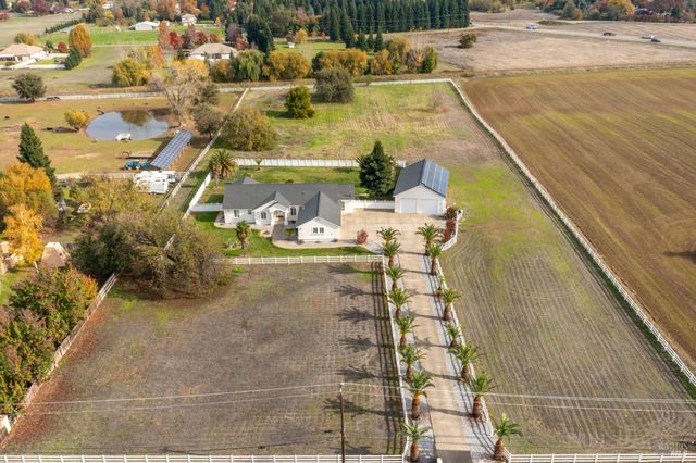 7605 Churn Creek Rd, Redding, CA 96002