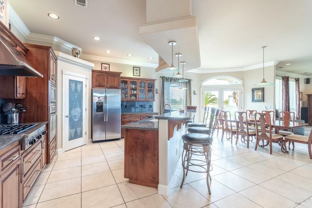 7605 Churn Creek Rd, Redding, CA 96002