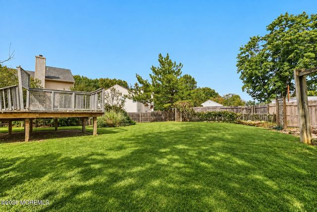 25 Longbrook Lane, Freehold, NJ 07728