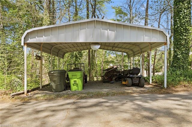 126 Iroquois Trail, Lexington, NC 27295