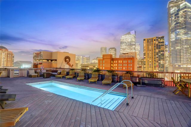 915 Franklin Street 8B, Houston, TX 77002