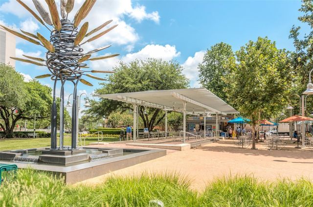 915 Franklin Street 8B, Houston, TX 77002
