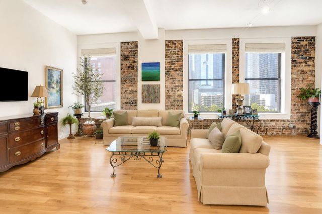 915 Franklin Street 8B, Houston, TX 77002