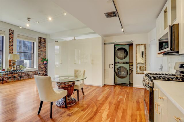 915 Franklin Street 8B, Houston, TX 77002