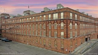 200 S RIVER PLACE Drive 29, Detroit, MI 48207