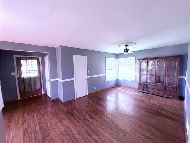 5945 Ward Road, Lewiston, NY 14132