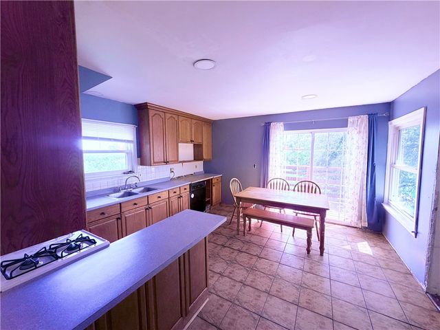 5945 Ward Road, Lewiston, NY 14132