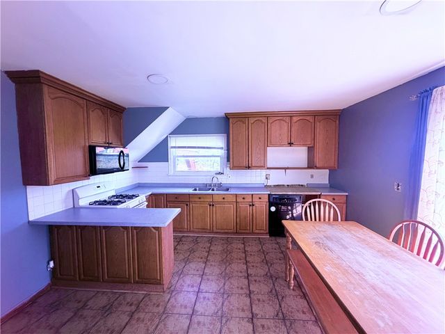 5945 Ward Road, Lewiston, NY 14132