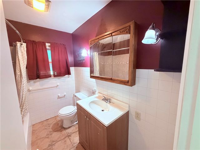 5945 Ward Road, Lewiston, NY 14132