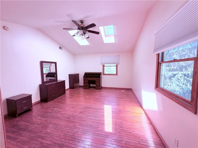 5945 Ward Road, Lewiston, NY 14132