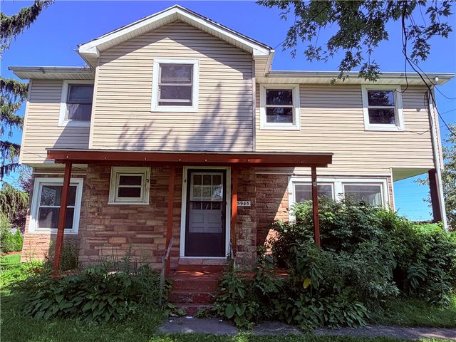 5945 Ward Road, Lewiston, NY 14132