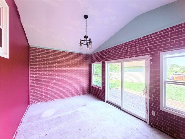 5945 Ward Road, Lewiston, NY 14132