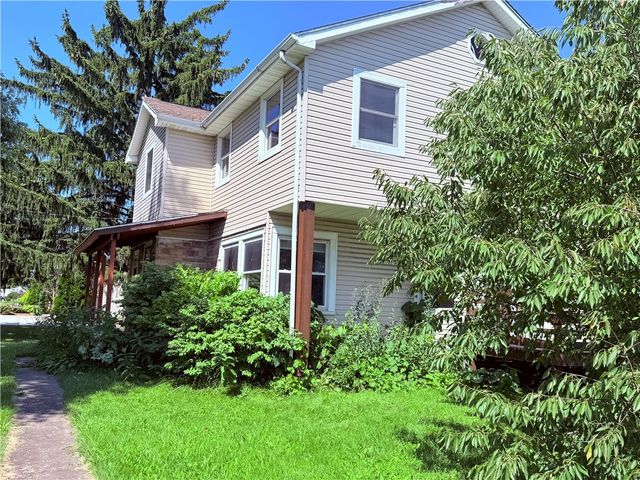 5945 Ward Road, Lewiston, NY 14132