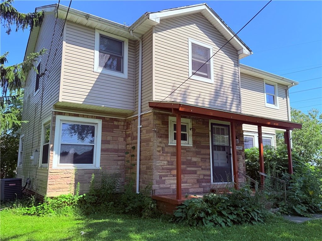 5945 Ward Road, Lewiston, NY 14132