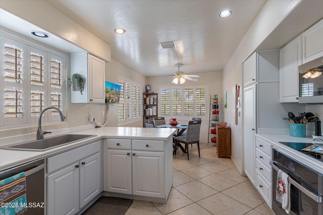5555 N Crescent Ridge Drive, Tucson, AZ 85718