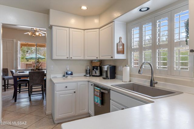 5555 N Crescent Ridge Drive, Tucson, AZ 85718