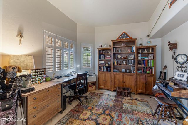 5555 N Crescent Ridge Drive, Tucson, AZ 85718