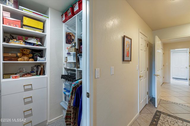 5555 N Crescent Ridge Drive, Tucson, AZ 85718