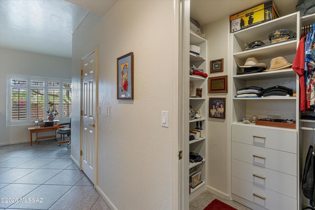 5555 N Crescent Ridge Drive, Tucson, AZ 85718