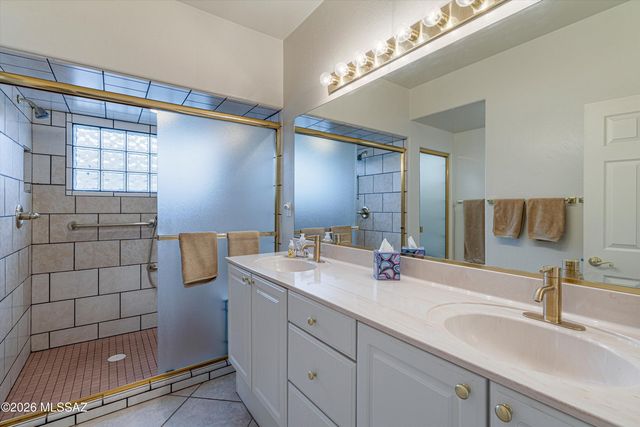 5555 N Crescent Ridge Drive, Tucson, AZ 85718