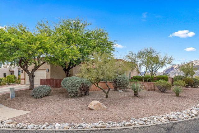5555 N Crescent Ridge Drive, Tucson, AZ 85718