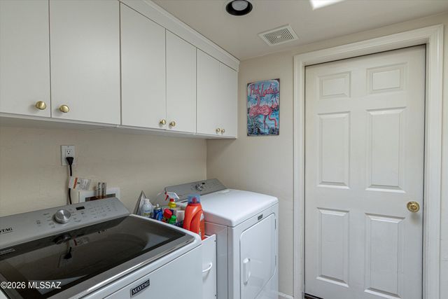 5555 N Crescent Ridge Drive, Tucson, AZ 85718