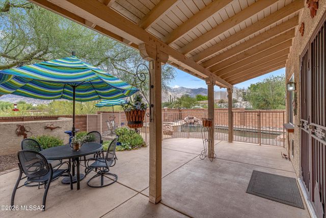 5555 N Crescent Ridge Drive, Tucson, AZ 85718